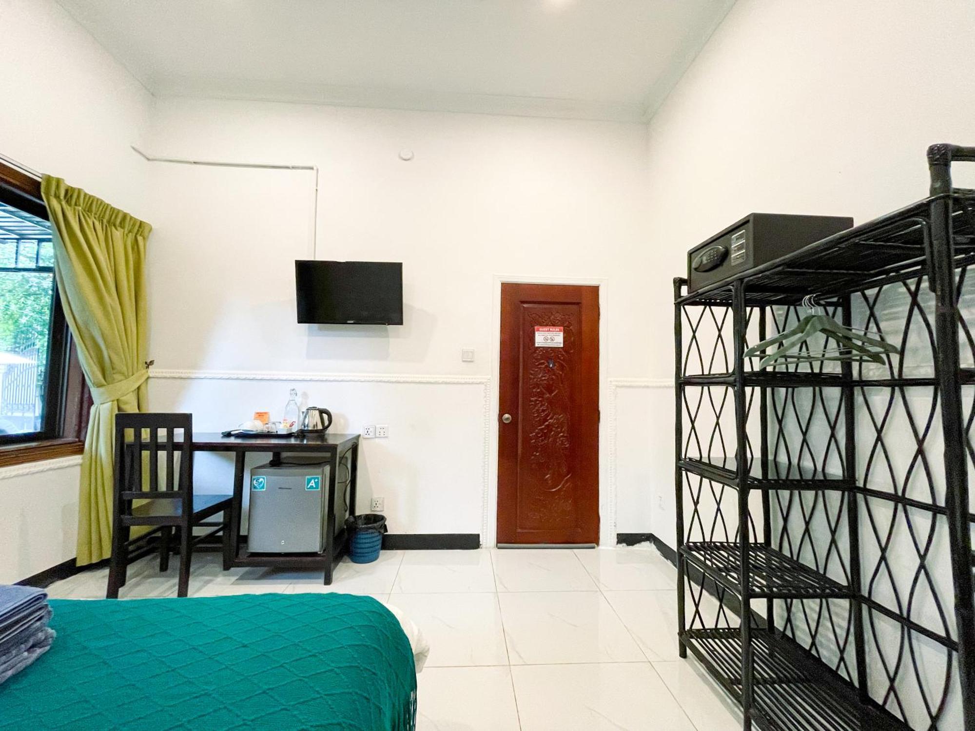 Birdcage Boutique Hotel Phnom Penh Exterior photo