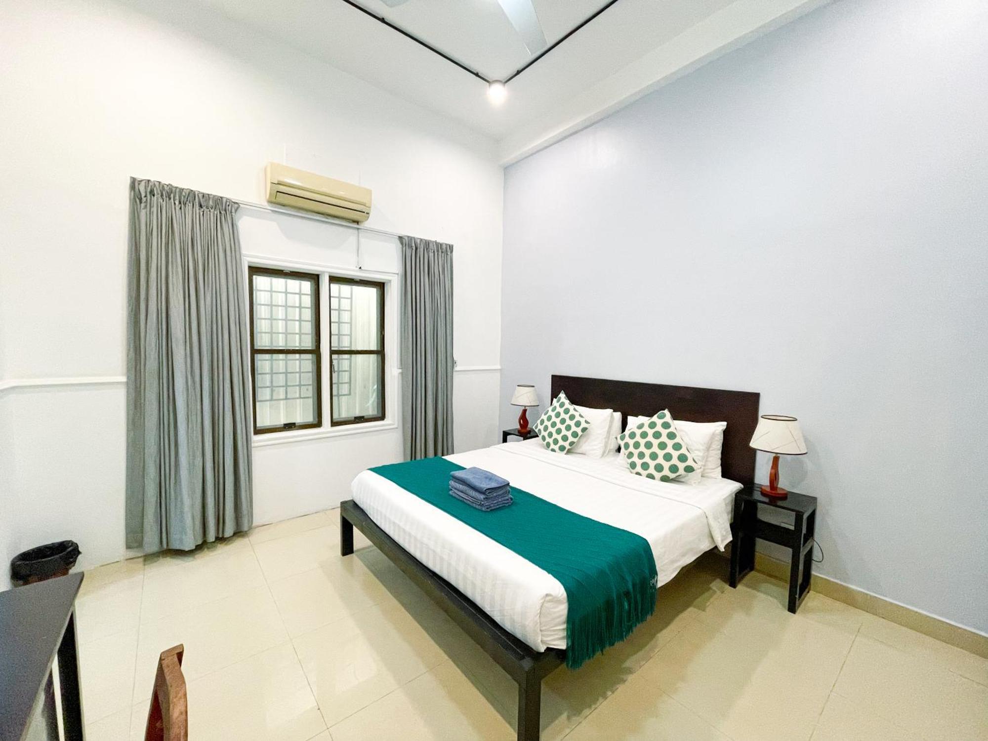 Birdcage Boutique Hotel Phnom Penh Exterior photo